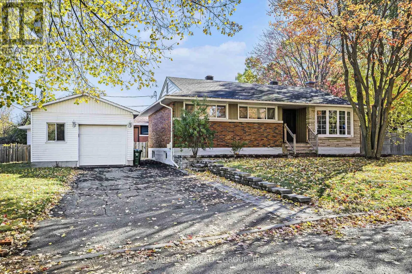 715 HOLT CRESCENT