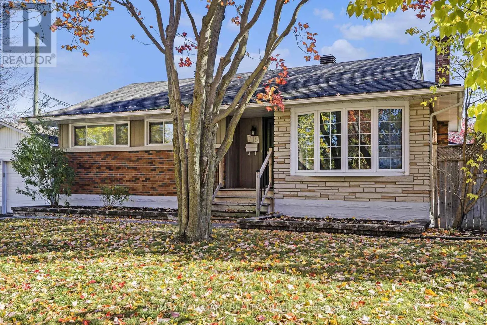 715 HOLT CRESCENT