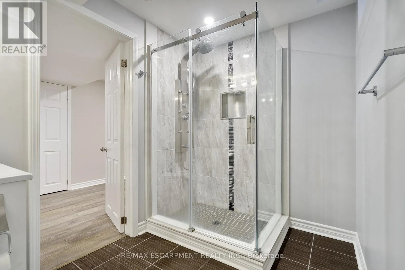 333 VALRIDGE DRIVE