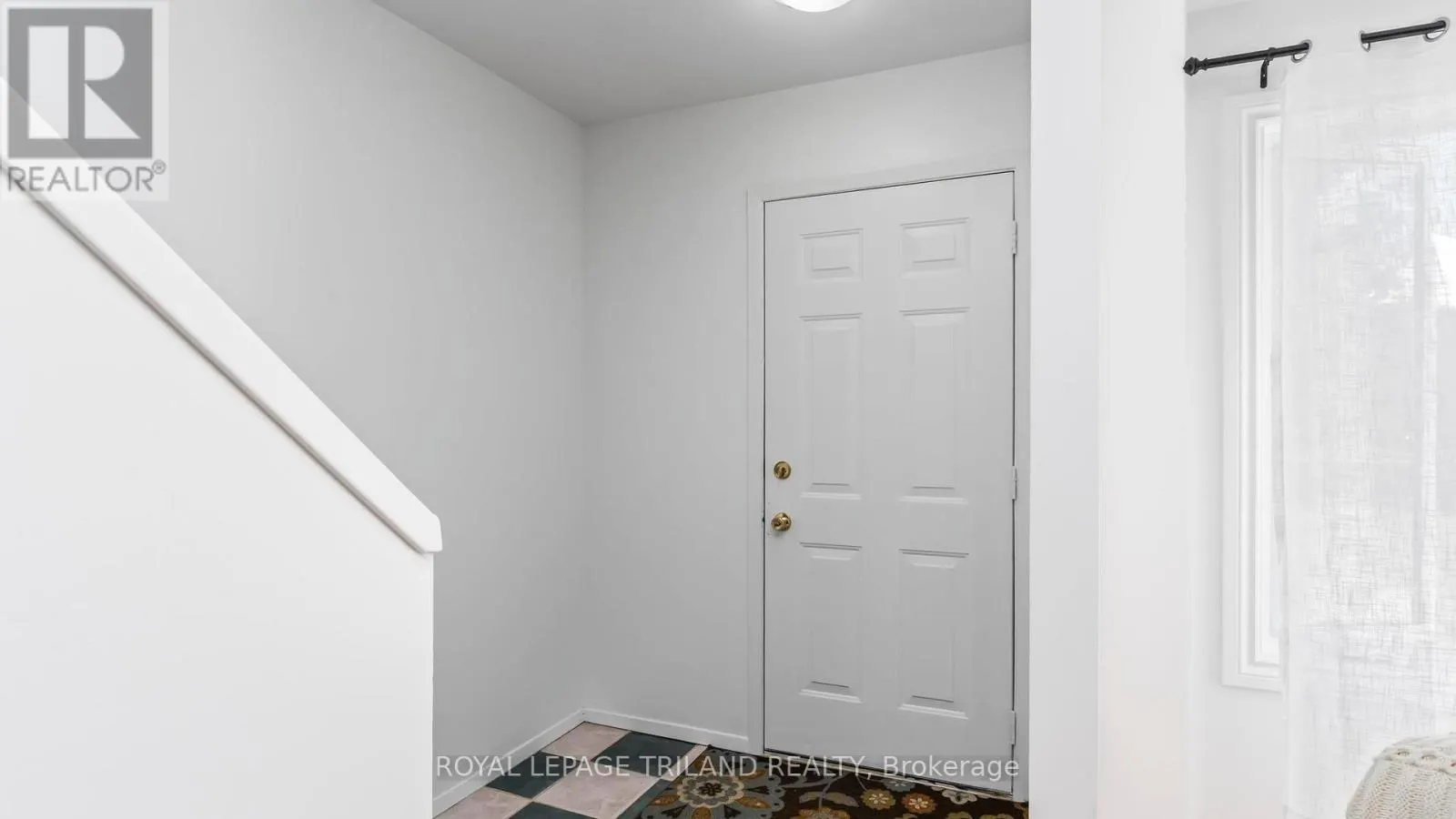 40 - 320 WESTMINSTER AVENUE, #40