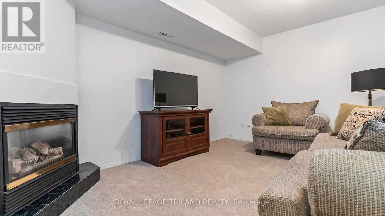 40 - 320 WESTMINSTER AVENUE, #40