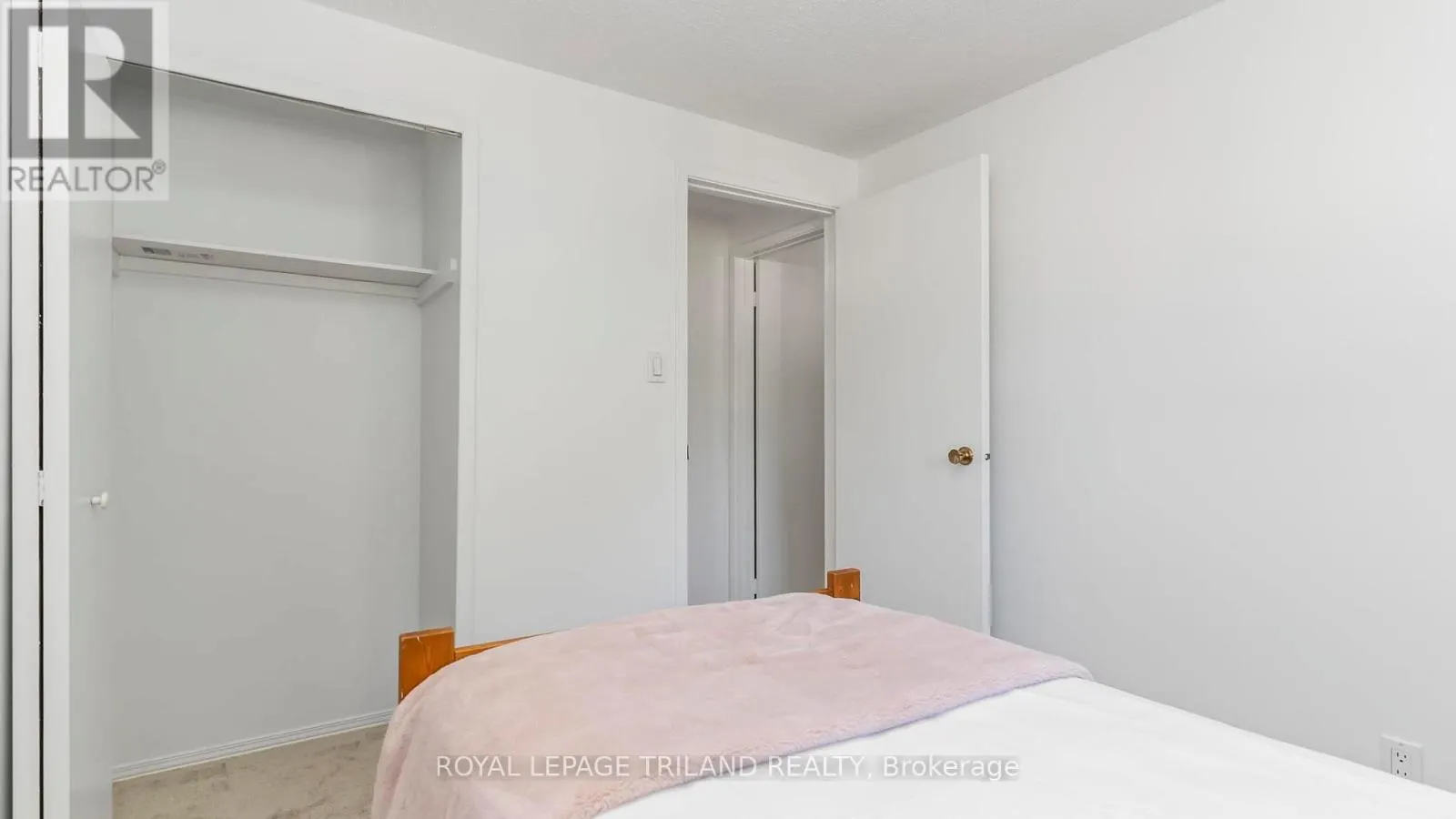 40 - 320 WESTMINSTER AVENUE, #40
