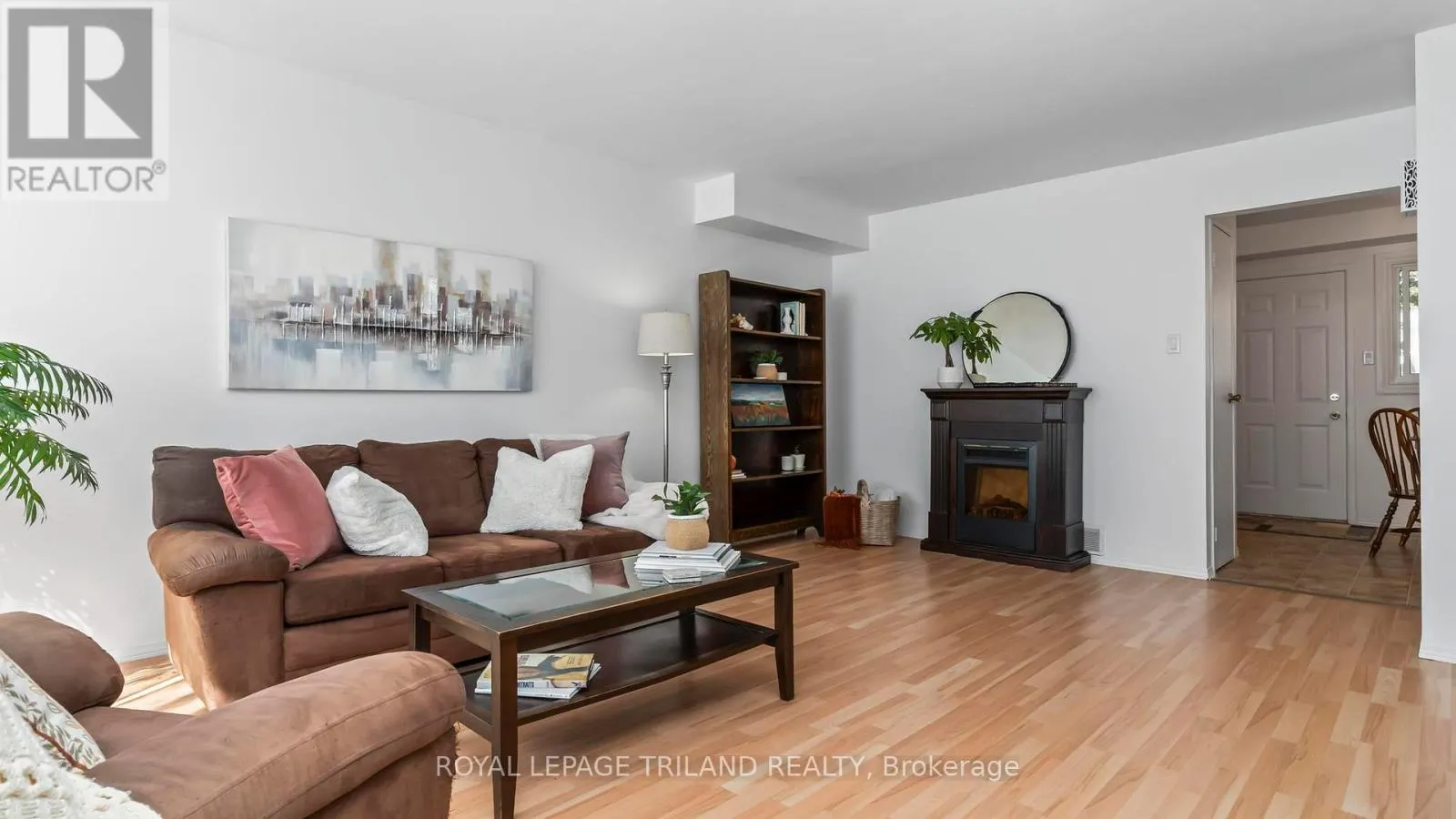40 - 320 WESTMINSTER AVENUE, #40