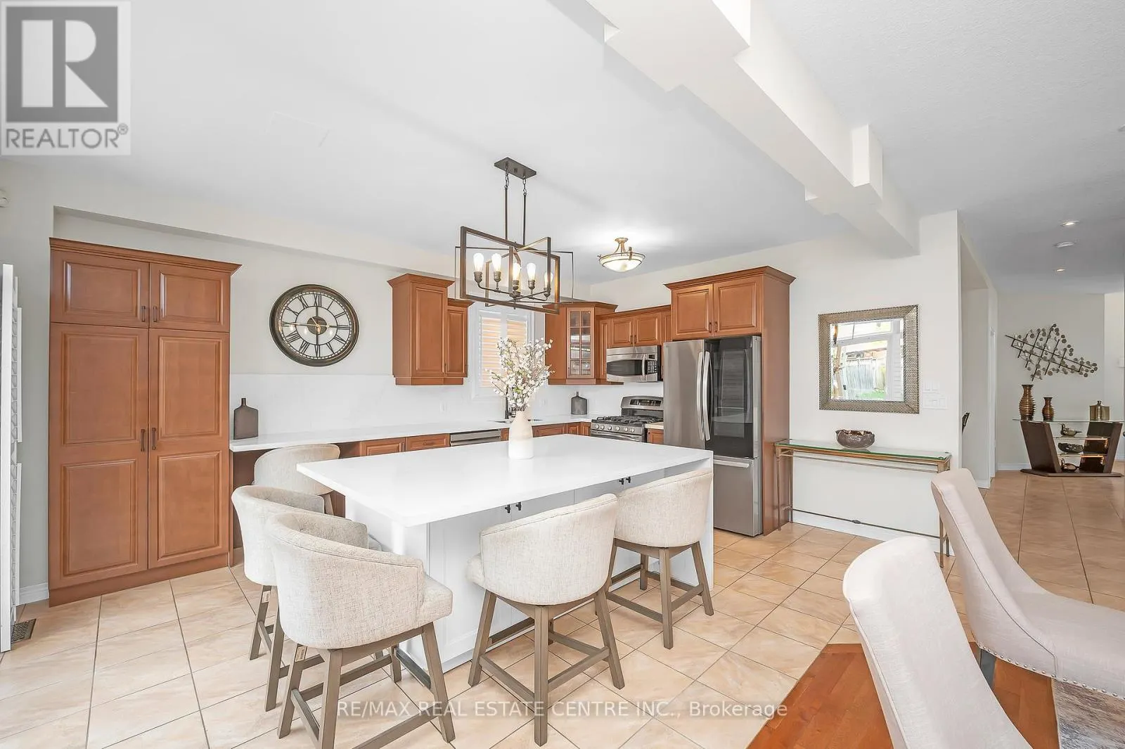733 STONE CHURCH ROAD E
