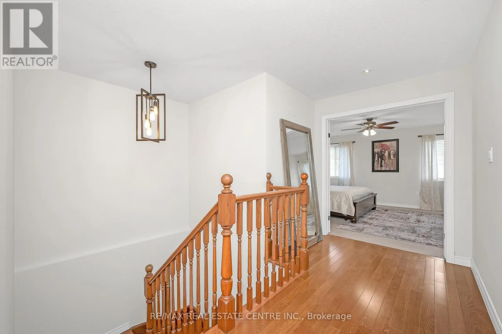 733 STONE CHURCH ROAD E