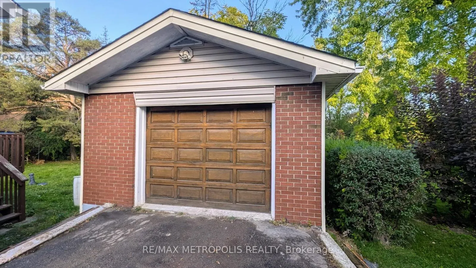 83 LONGWOOD DRIVE