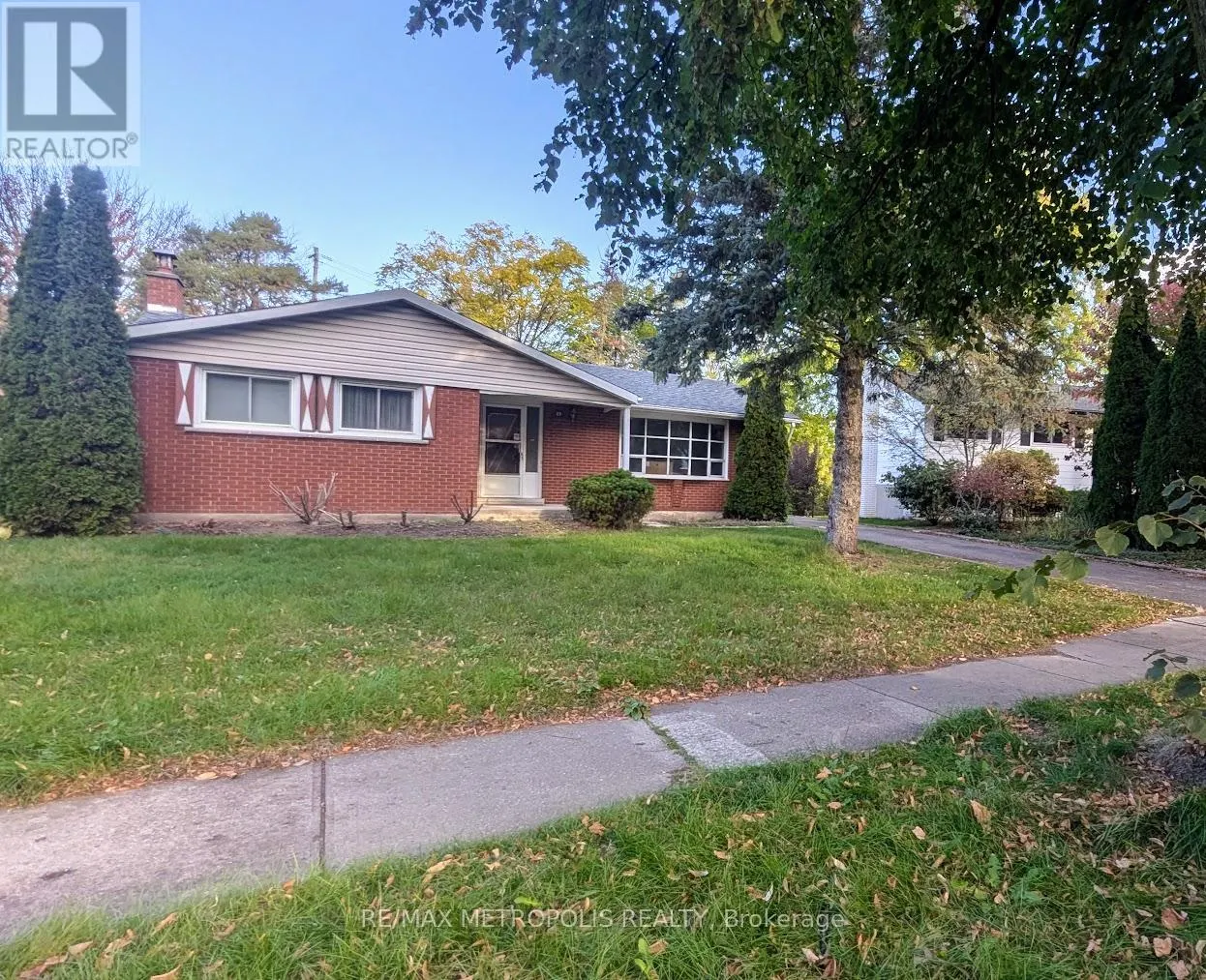 83 LONGWOOD DRIVE