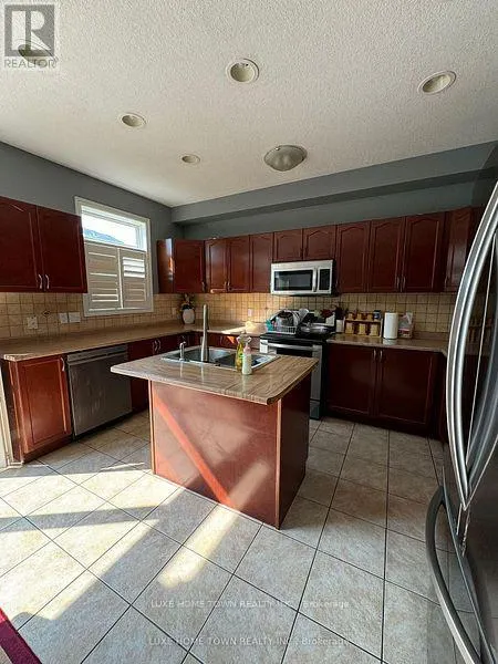 28 LEMONWOOD(UPPER) PLACE
