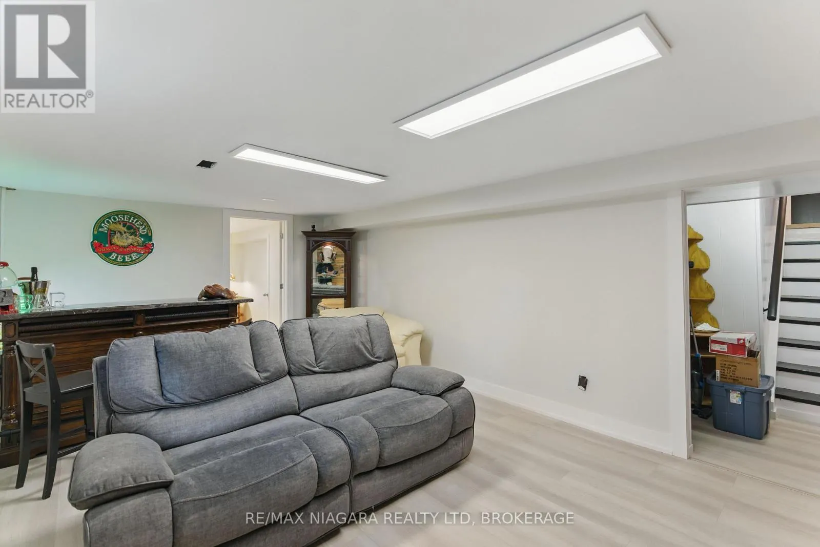 84 REGENT DRIVE