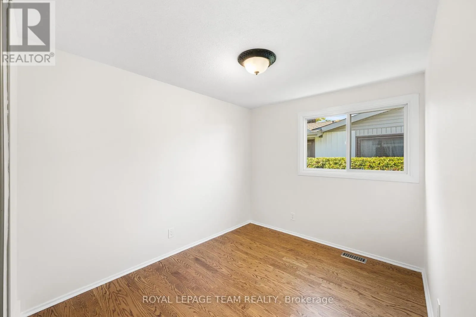 47 KIDGROVE GARDENS