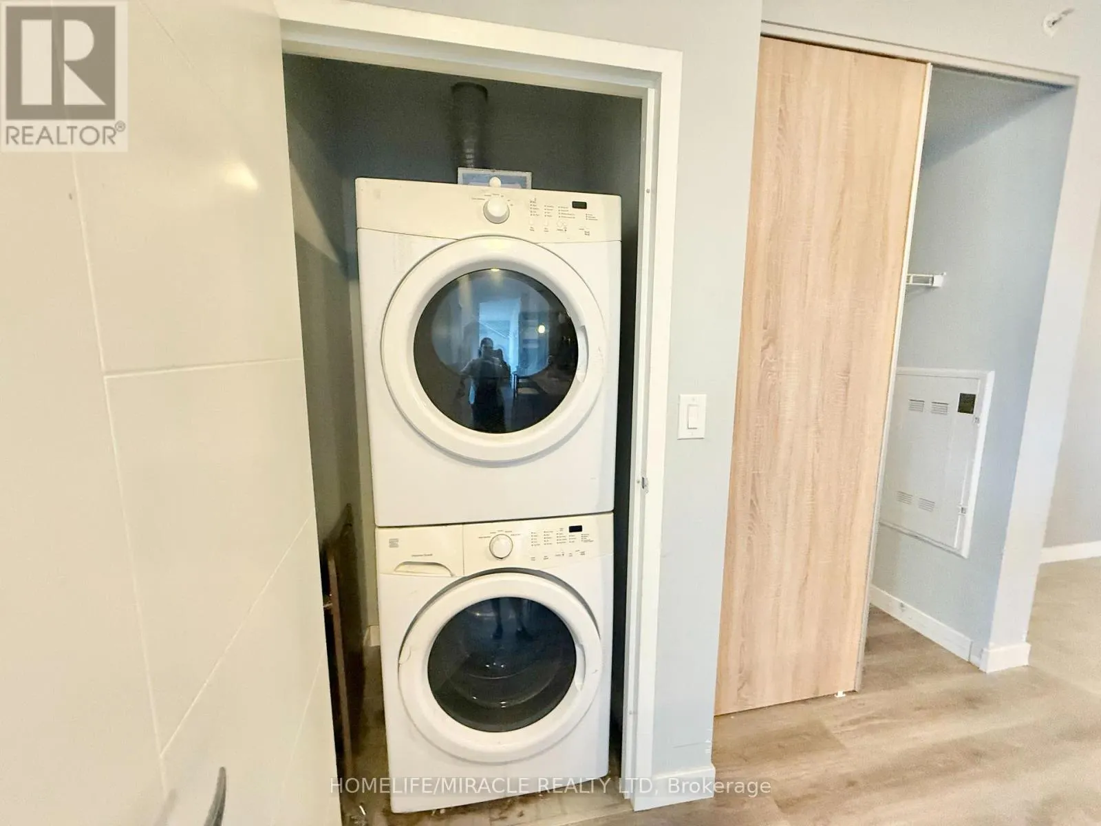 1907 - 318 SPRUCE STREET