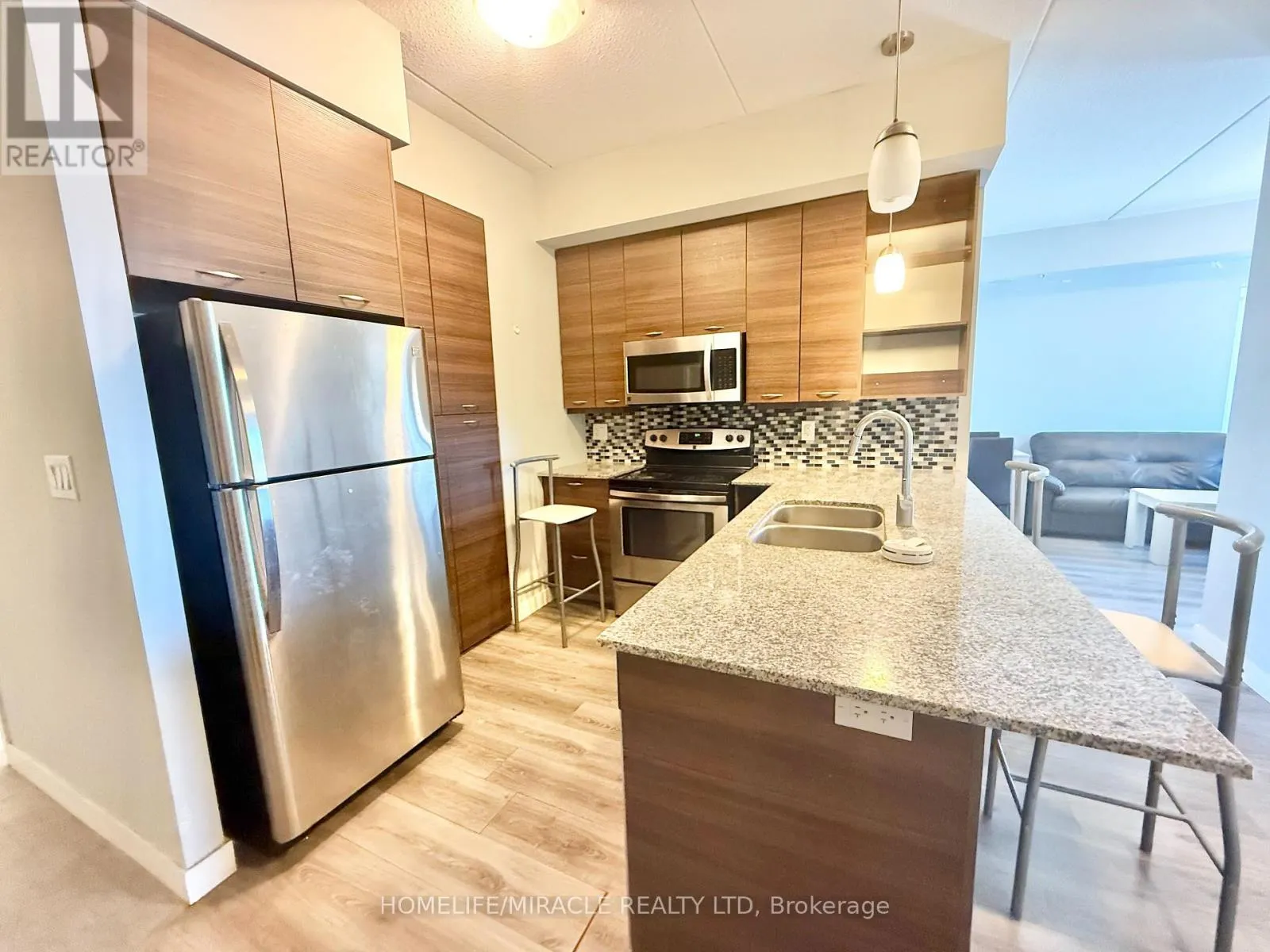 1907 - 318 SPRUCE STREET