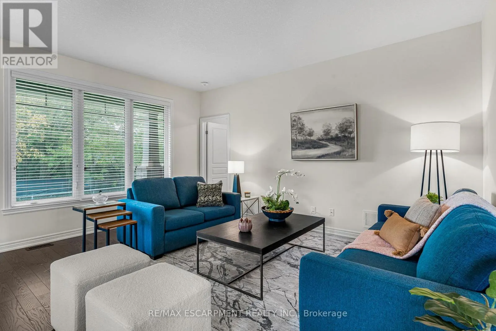5 OAKDALE BOULEVARD