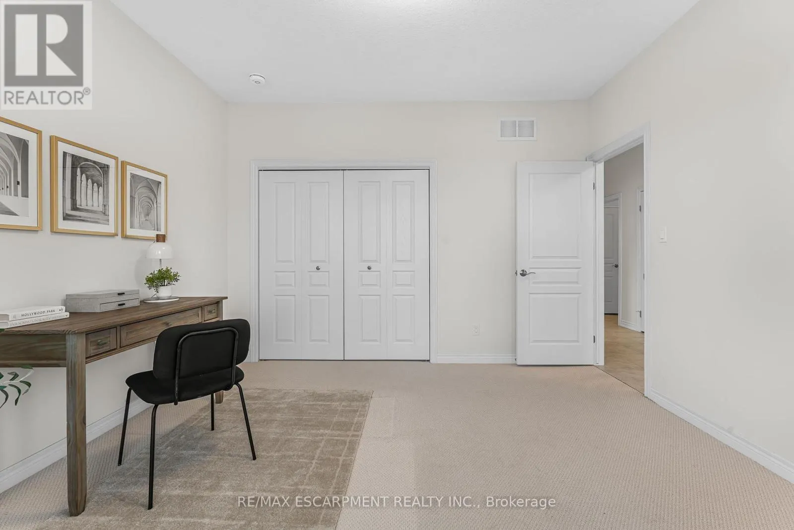 5 OAKDALE BOULEVARD