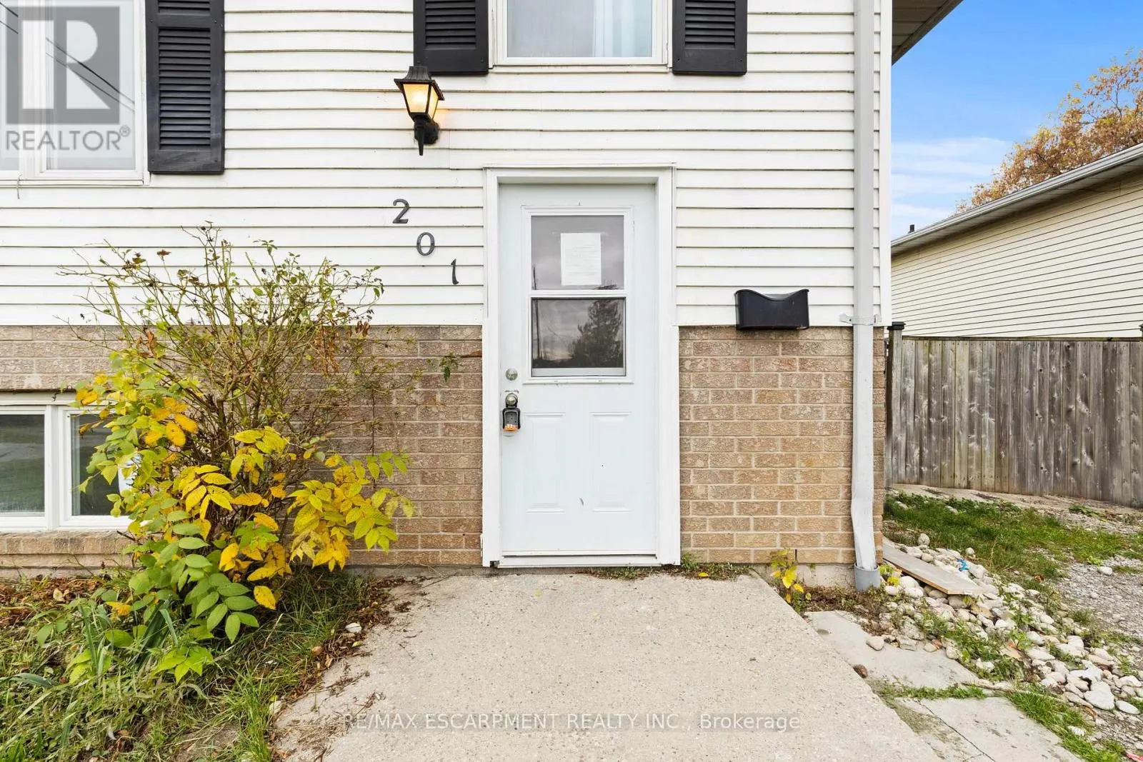 201 ONTARIO STREET