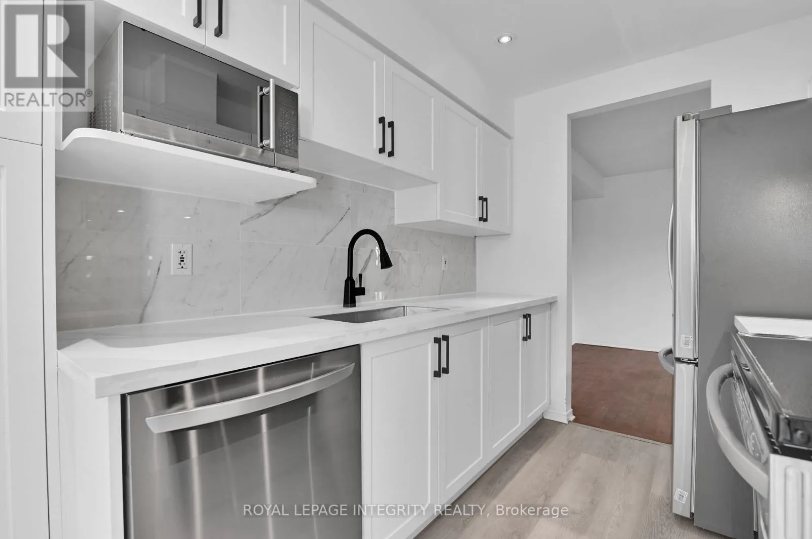 137 TALL OAK PRIVATE