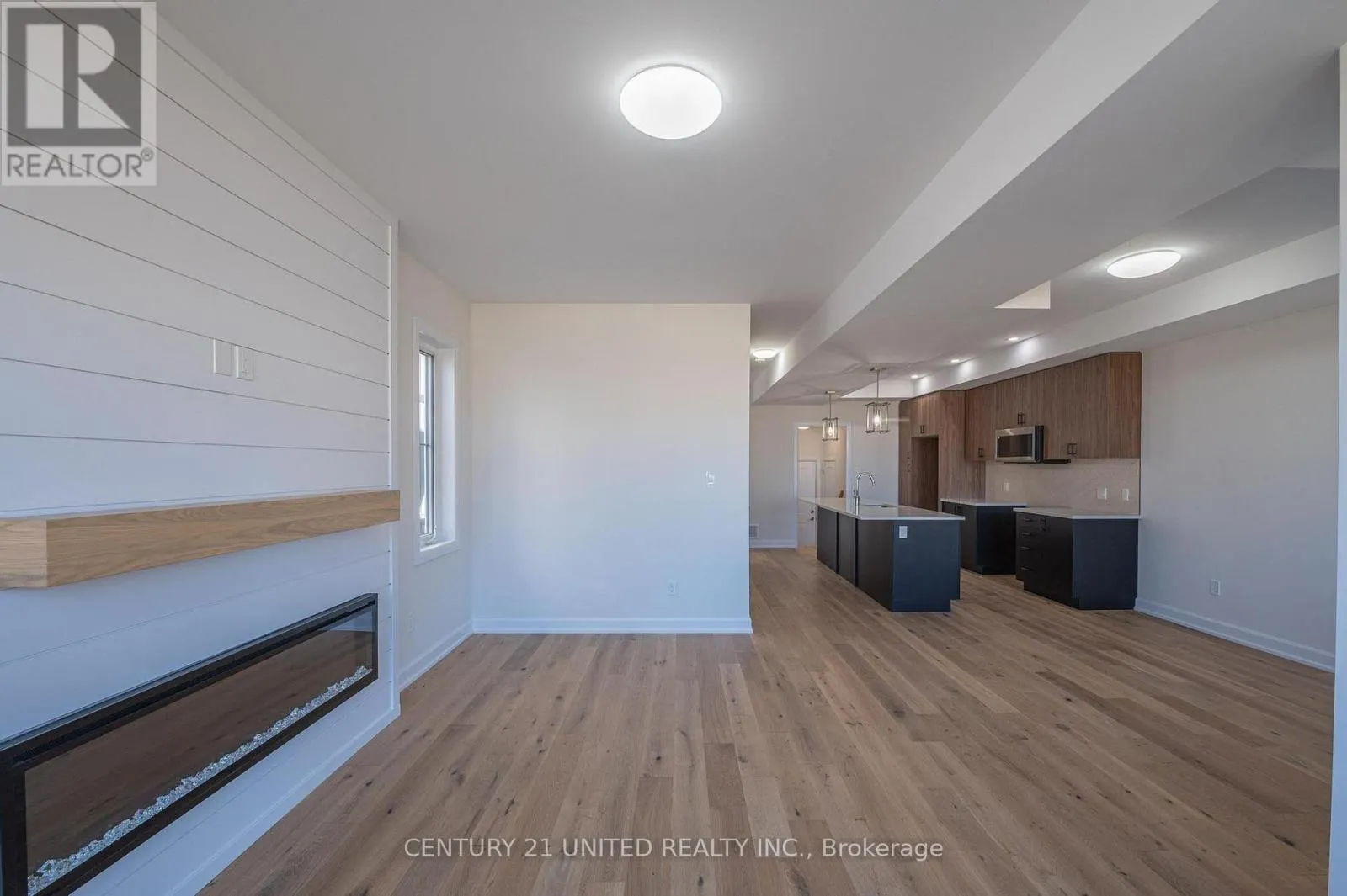 305 MULLIGHAN GARDENS