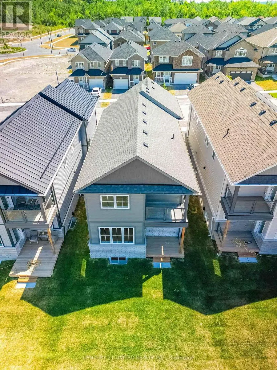 305 MULLIGHAN GARDENS