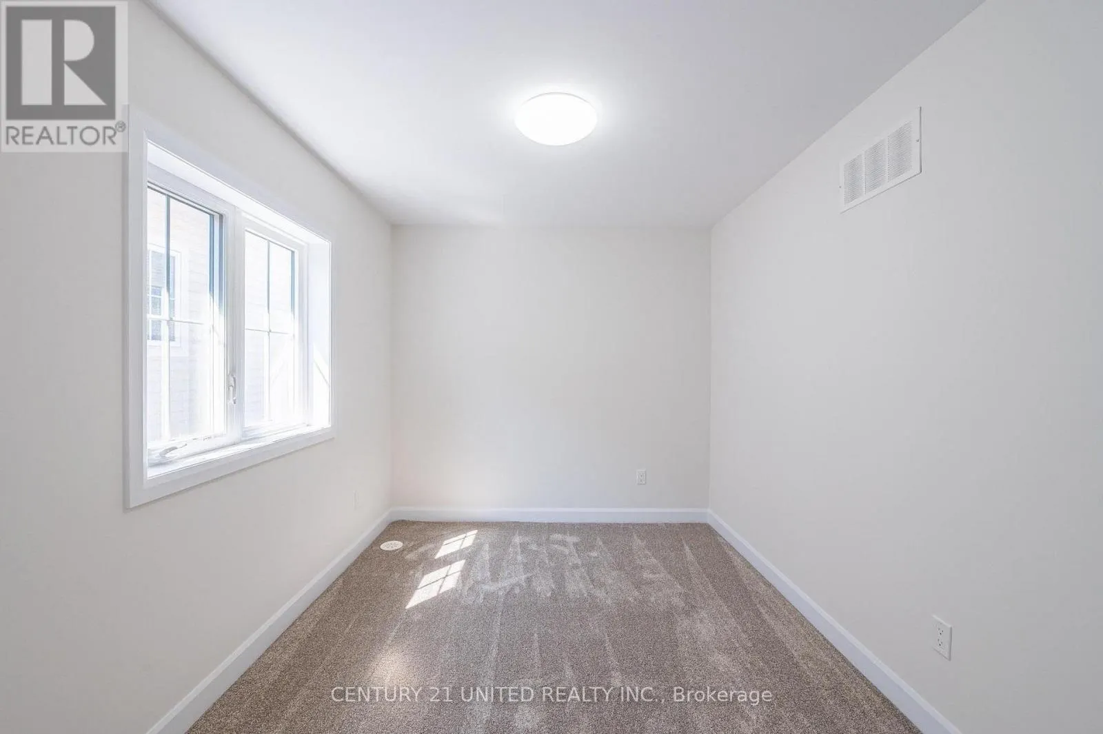 305 MULLIGHAN GARDENS