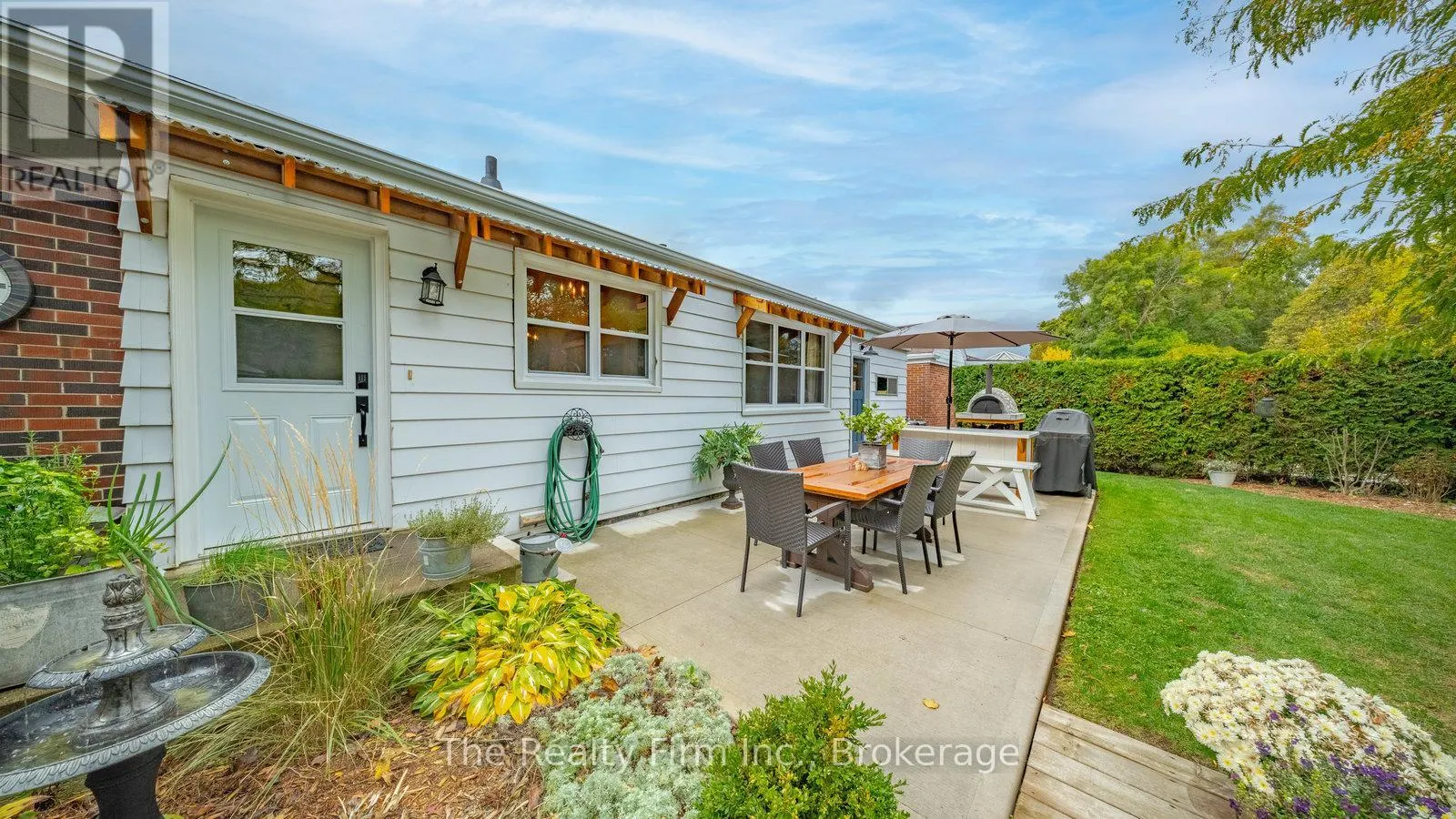 34 SPRINGFIELD DRIVE