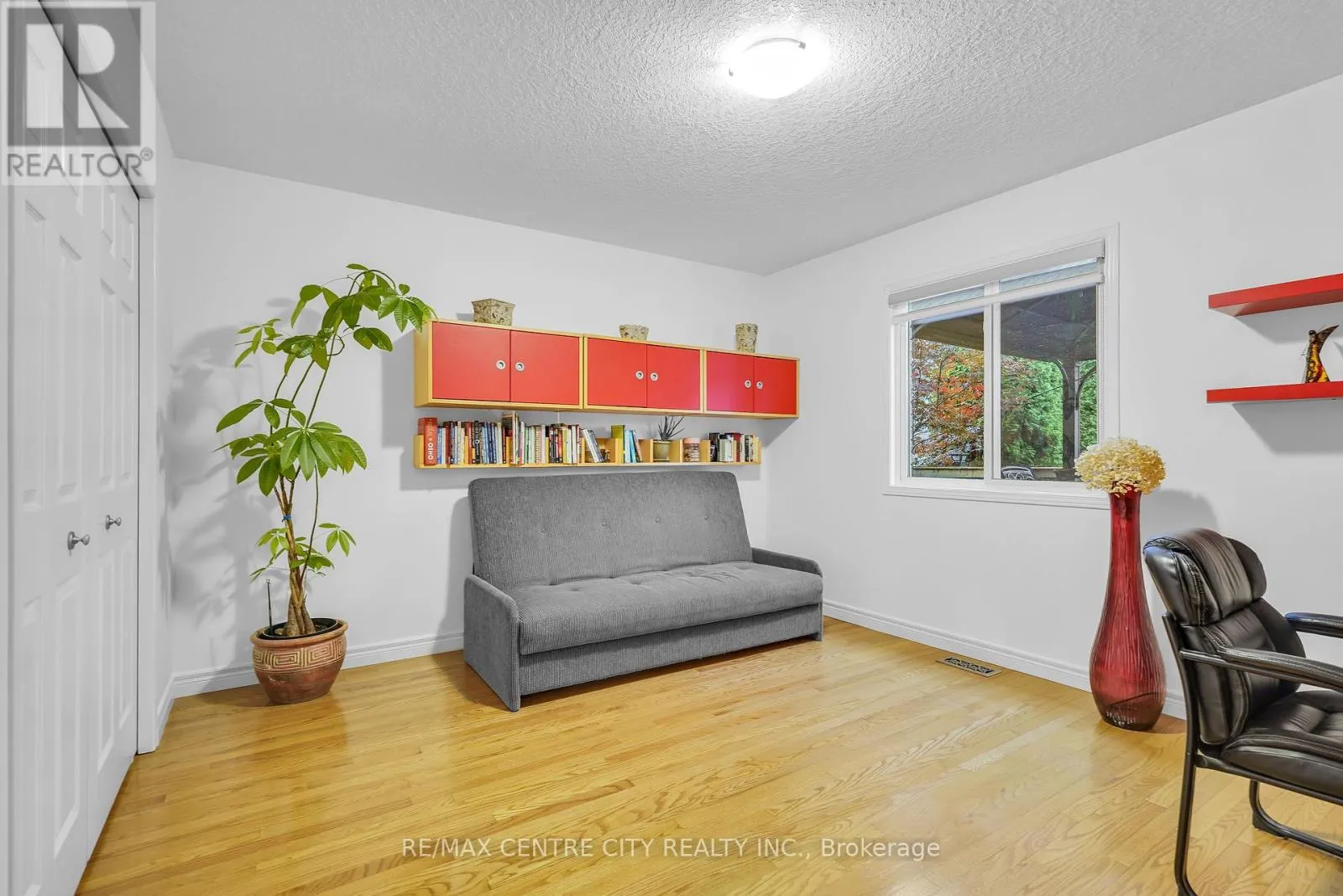 493 CARDIGAN PLACE