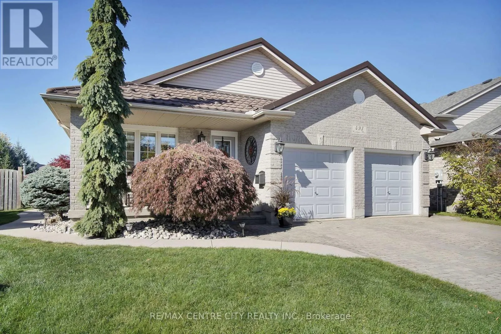 493 CARDIGAN PLACE