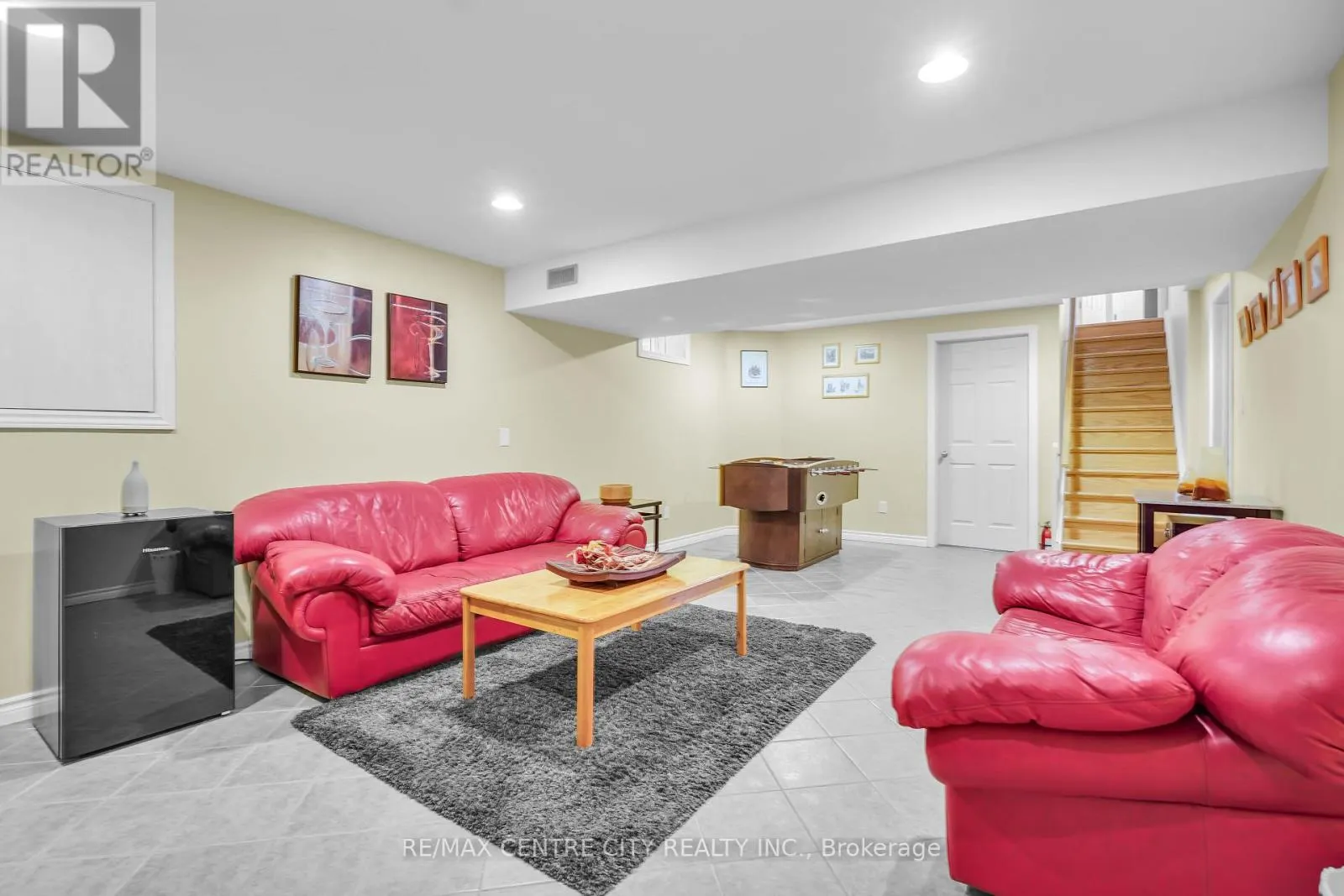 493 CARDIGAN PLACE