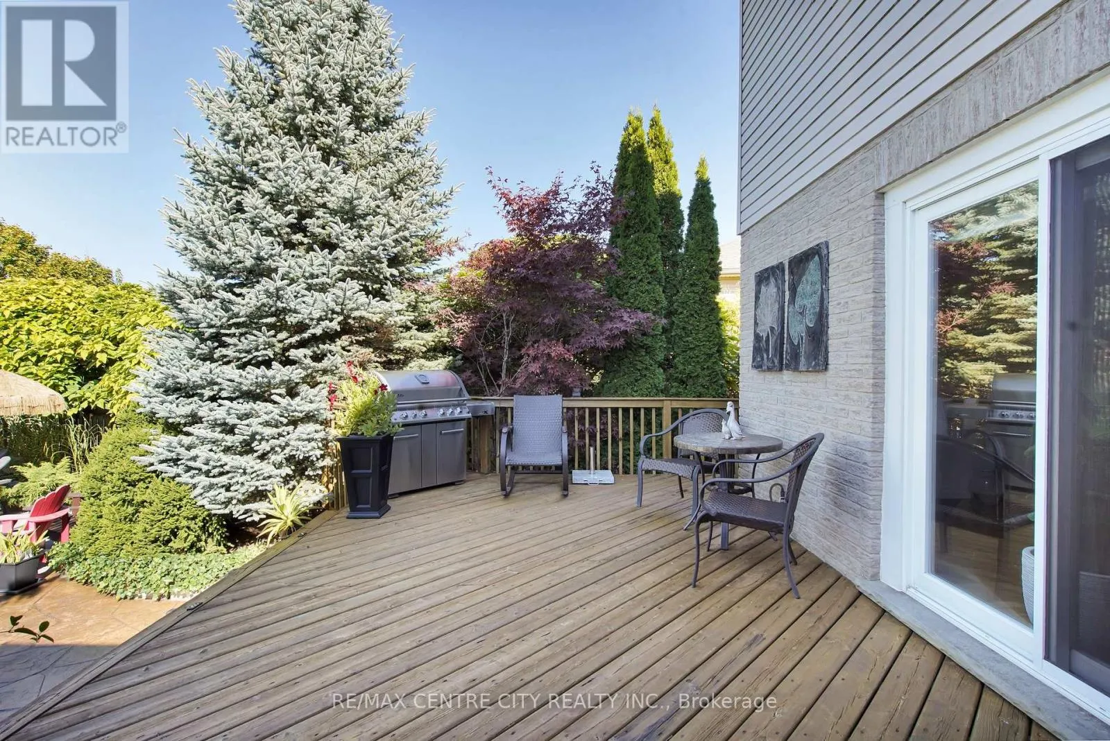 493 CARDIGAN PLACE