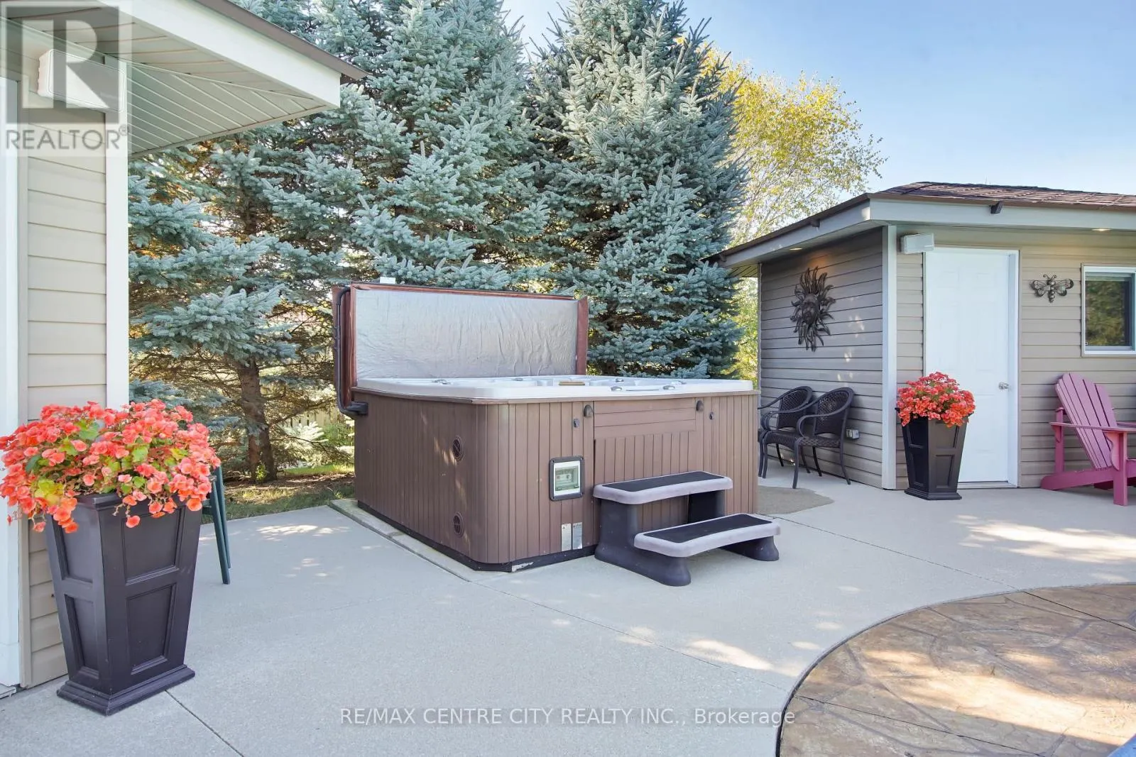 493 CARDIGAN PLACE