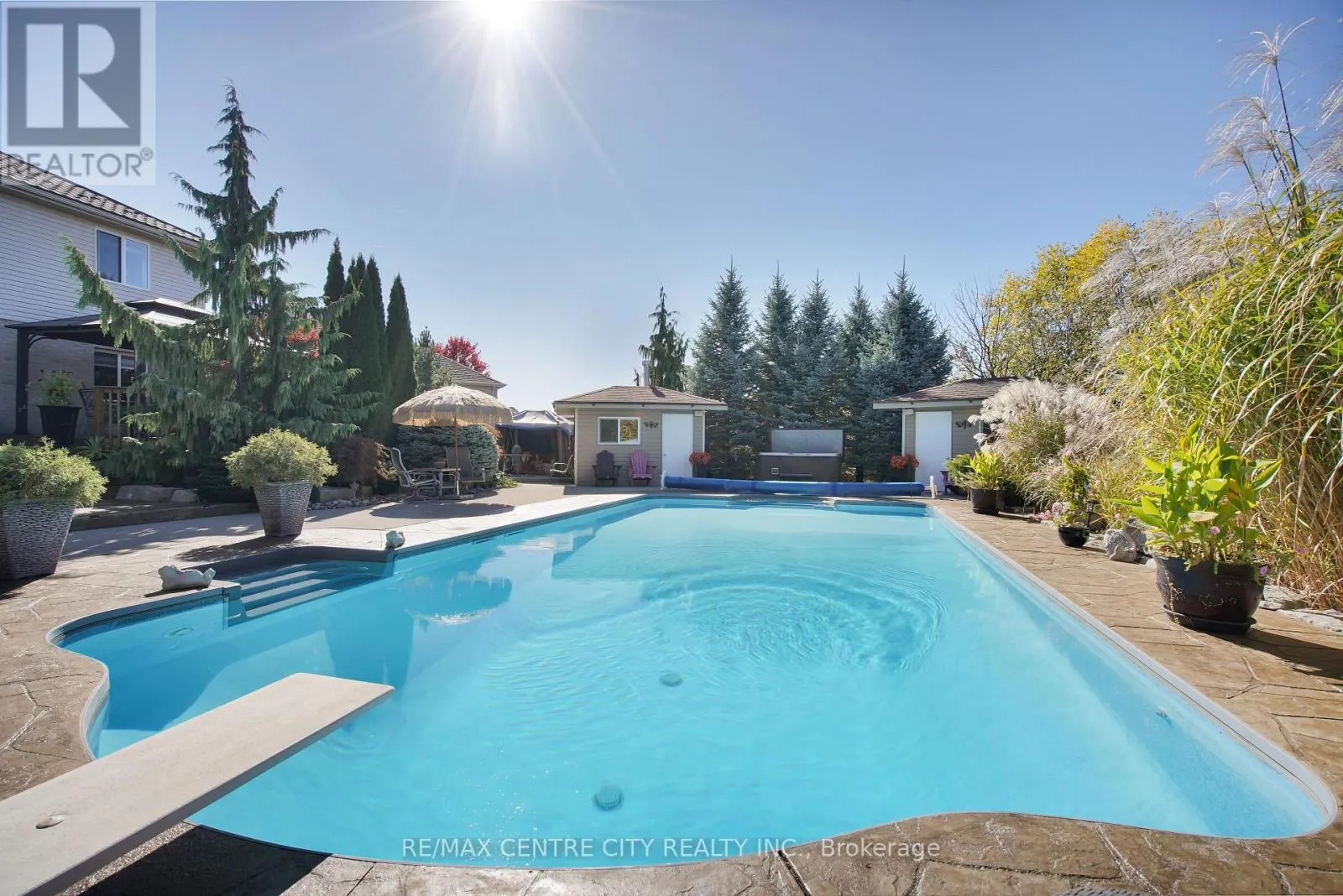 493 CARDIGAN PLACE