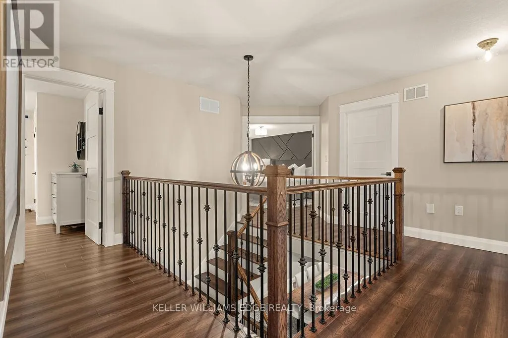 16 EDGECROFT CRESCENT