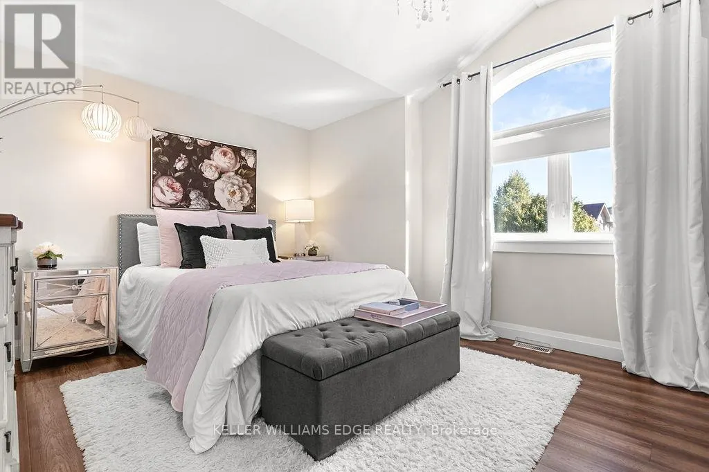 16 EDGECROFT CRESCENT
