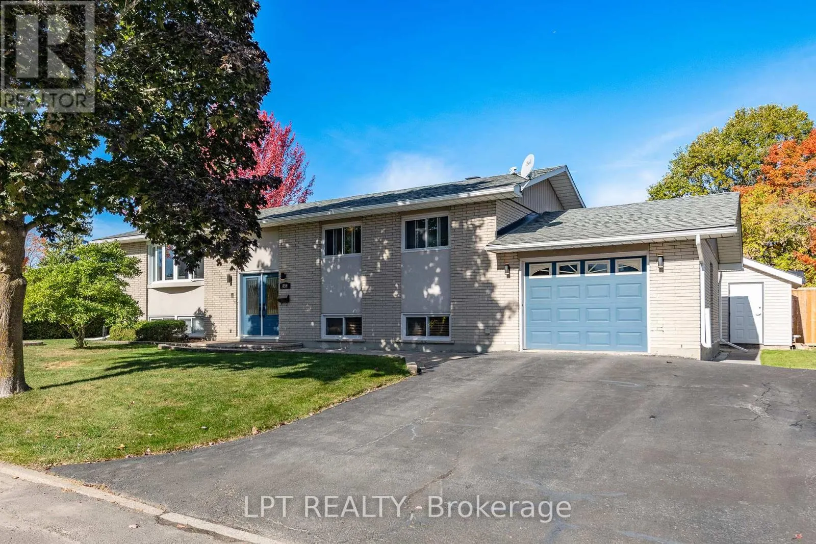 859 GRIFFITH WAY