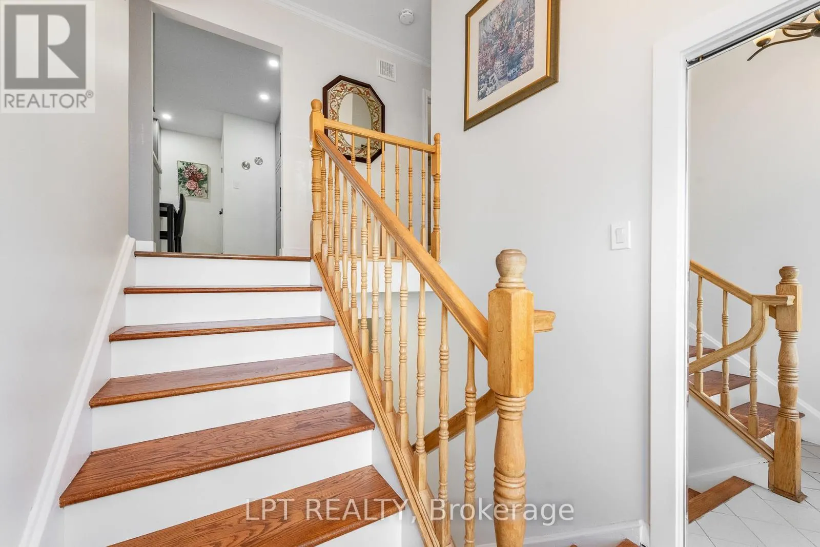 859 GRIFFITH WAY