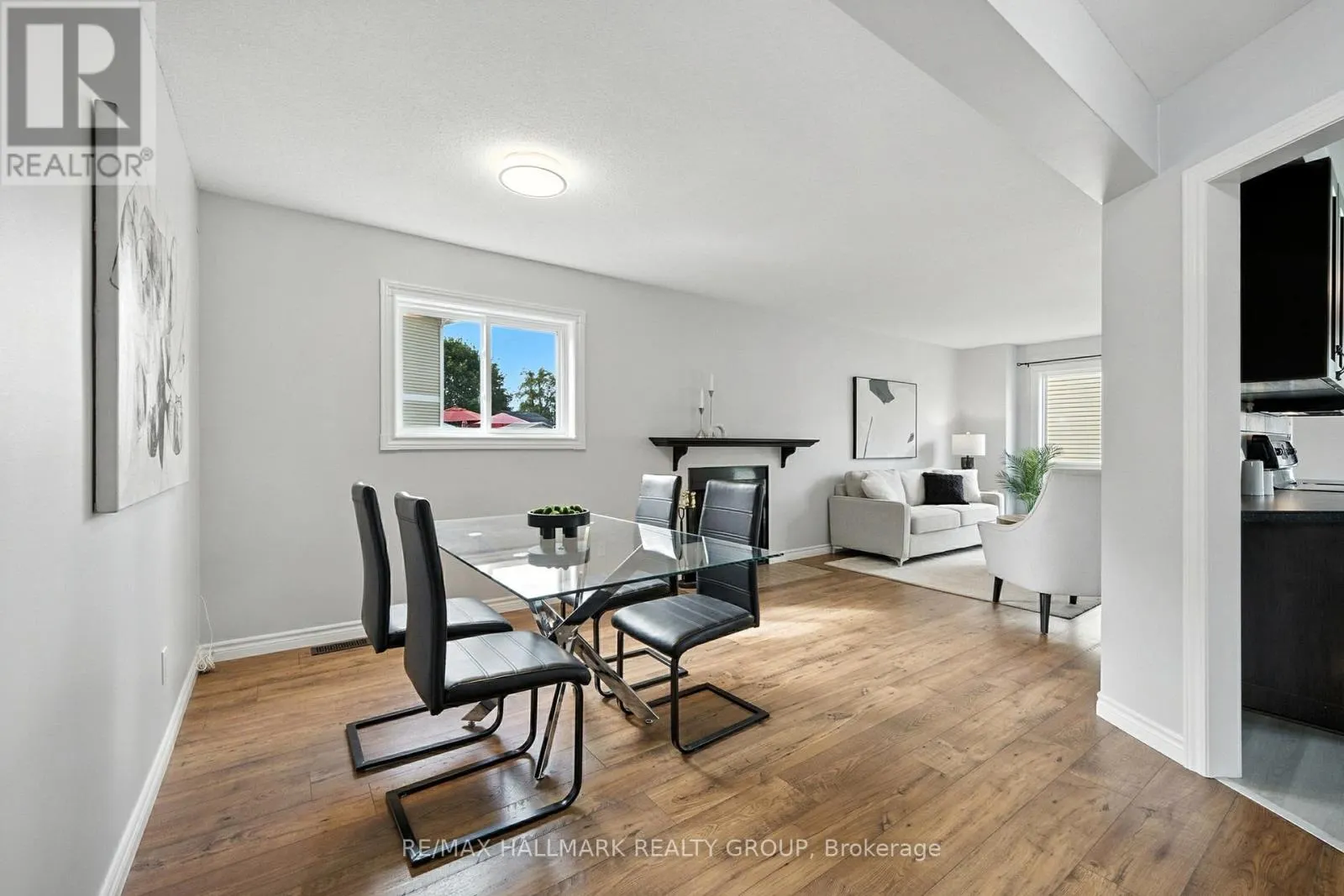 55 FAIR OAKS CRESCENT