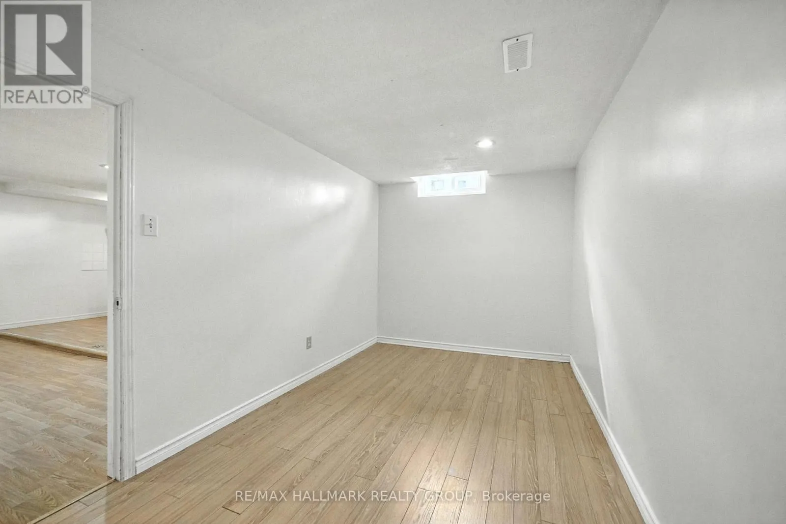 55 FAIR OAKS CRESCENT