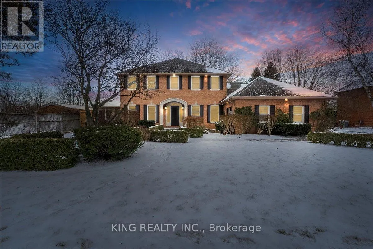 16 MEANDER CLOSE