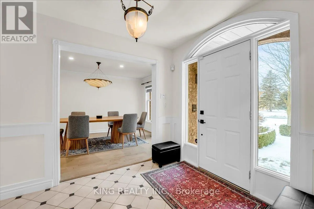 16 MEANDER CLOSE