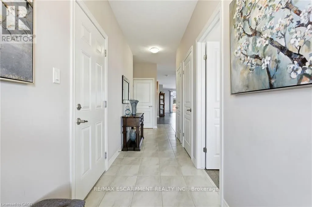 4 ELLIS AVENUE