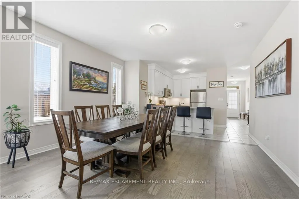 4 ELLIS AVENUE