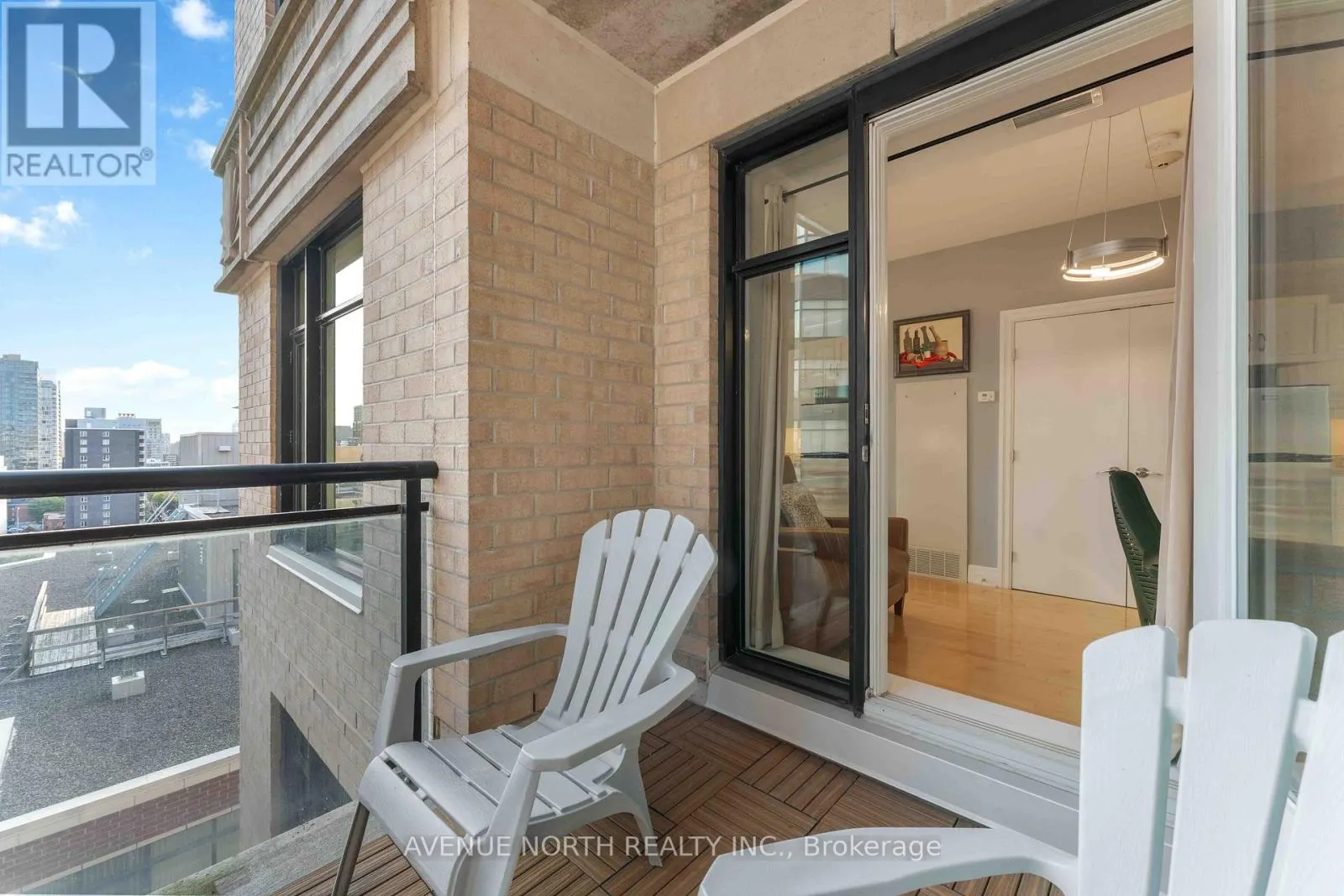 1505 - 245 KENT STREET