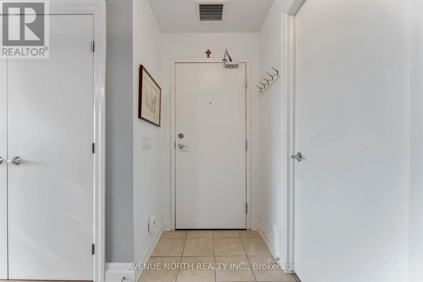 1505 - 245 KENT STREET