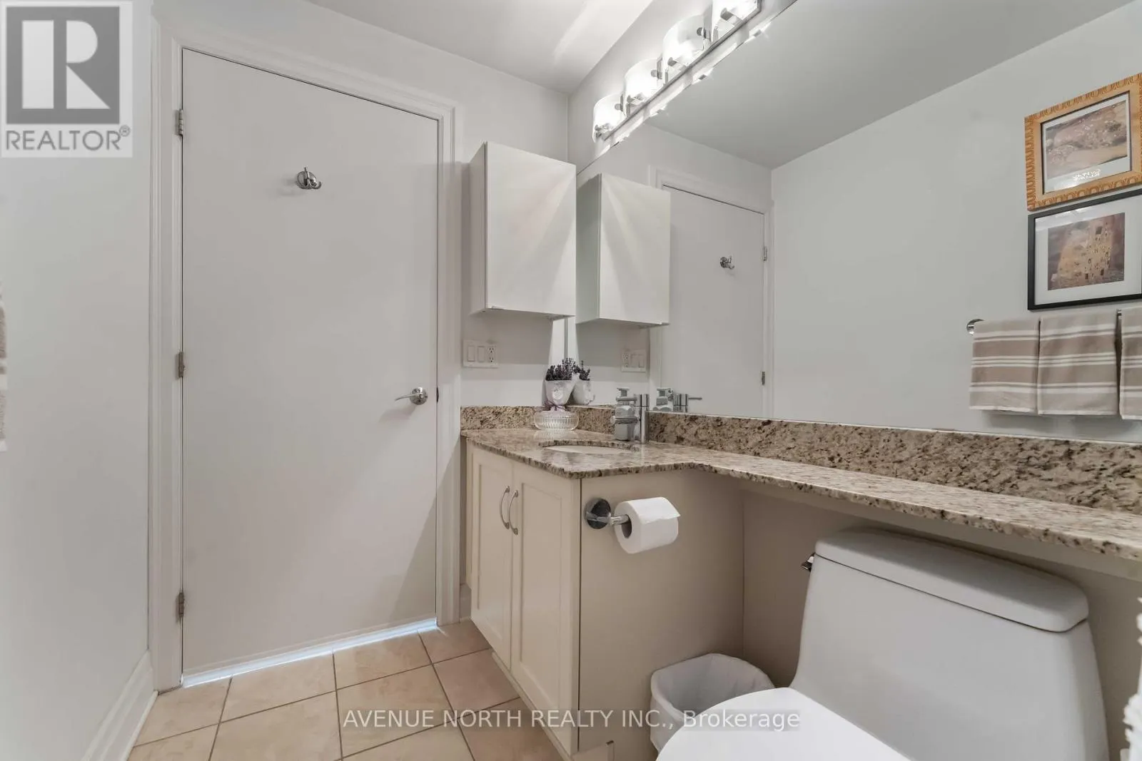 1505 - 245 KENT STREET