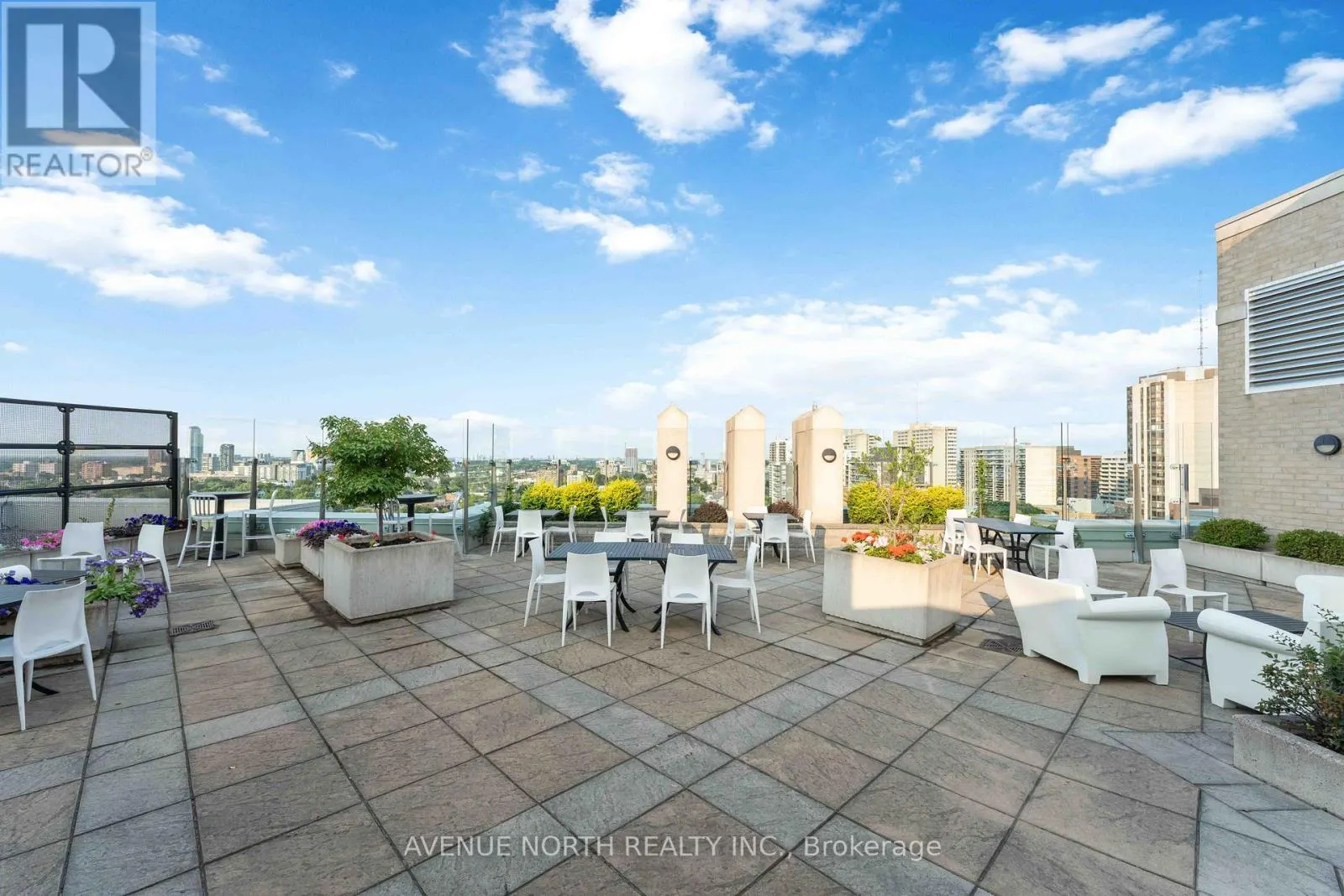 1505 - 245 KENT STREET