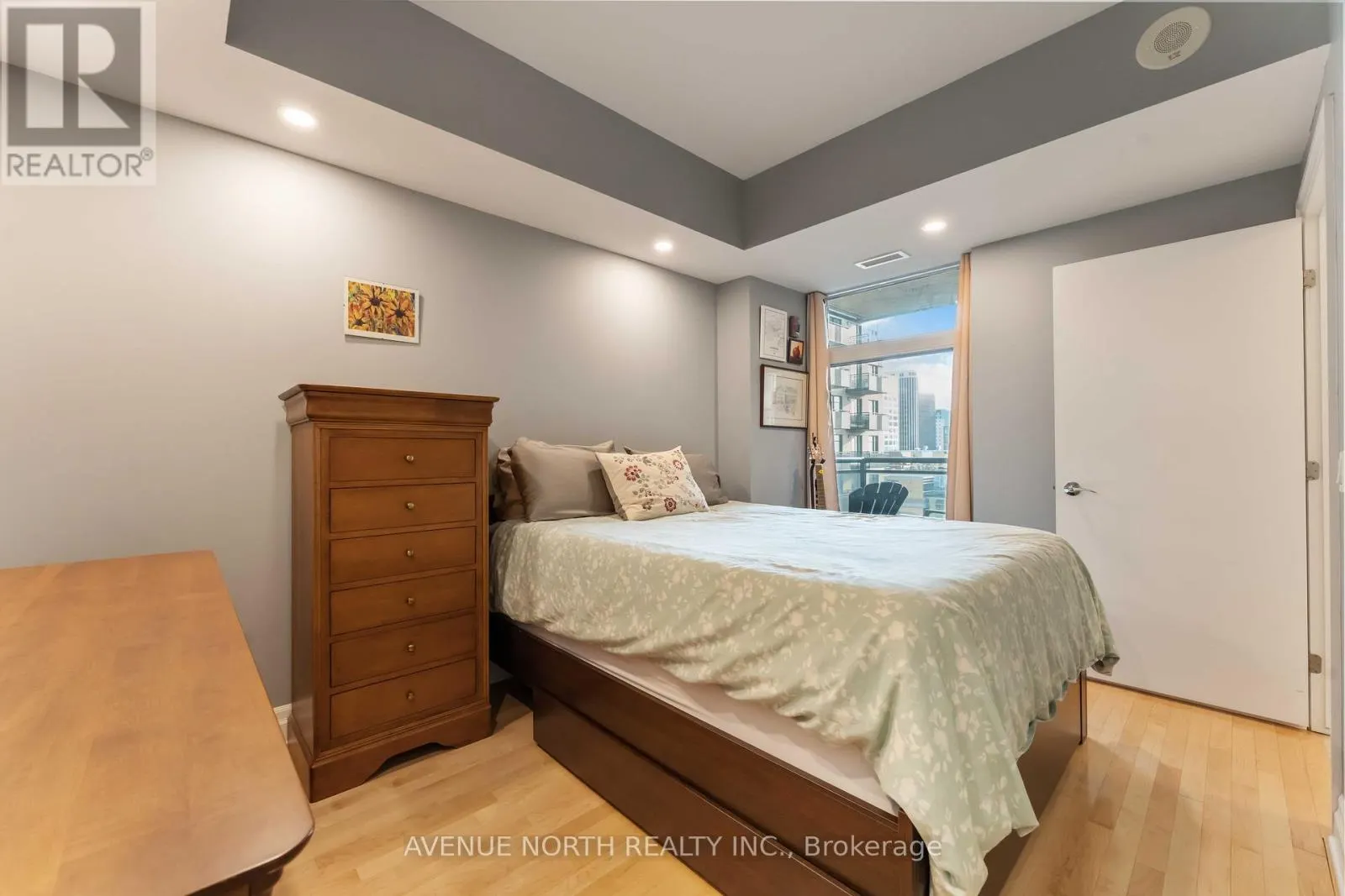 1505 - 245 KENT STREET