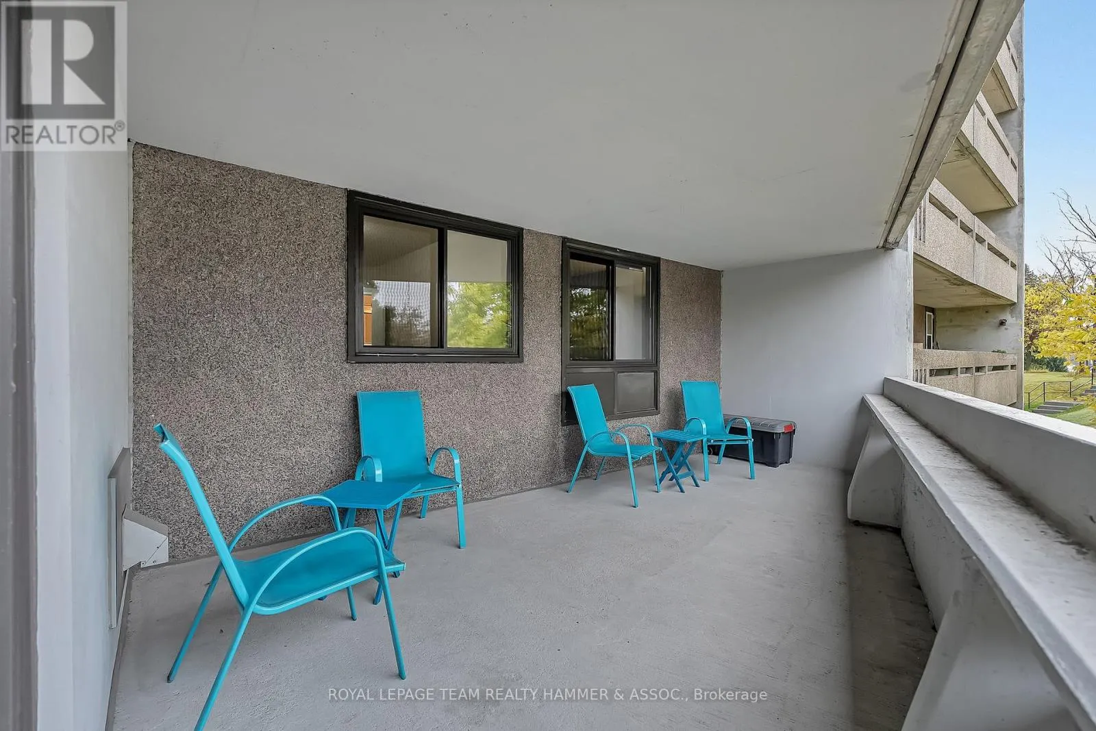 106 - 415 GREENVIEW AVENUE