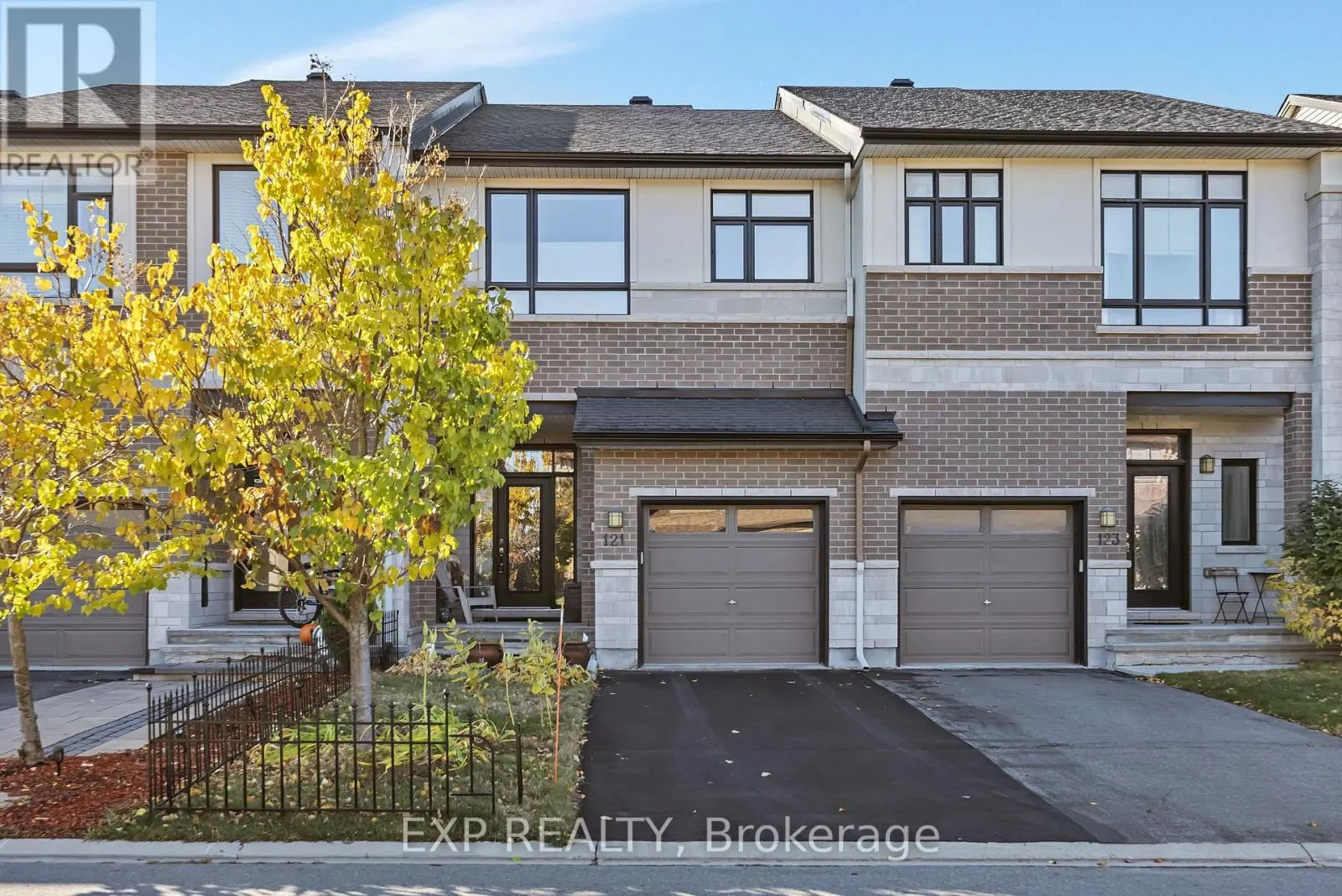 121 MATTINGLY WAY