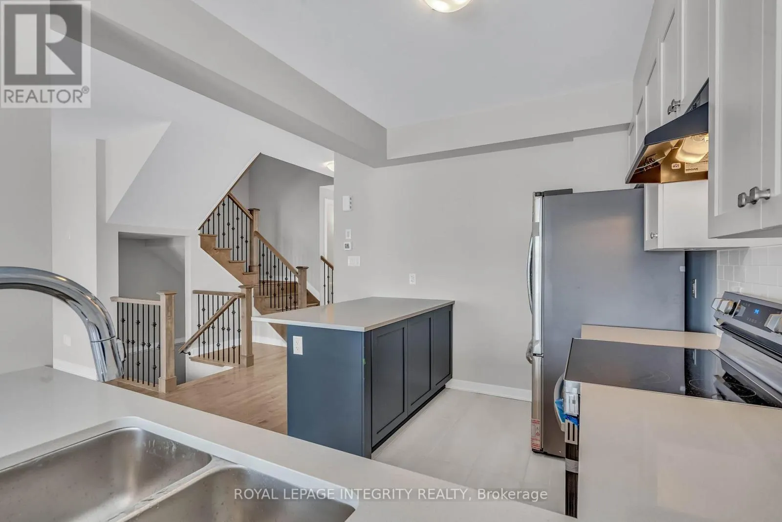505 OLDENBURG AVENUE