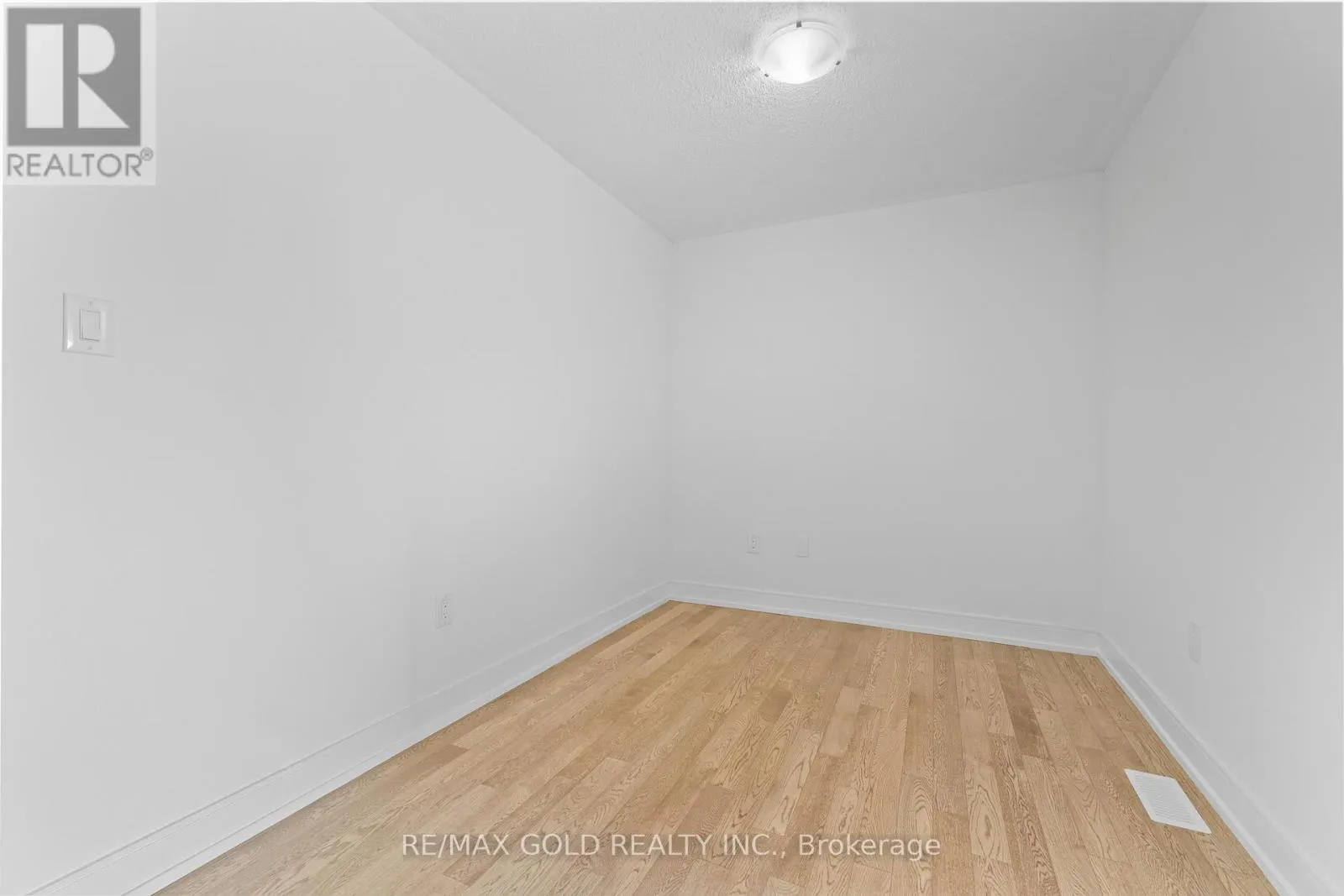 31 STANLEY LEITCH DRIVE