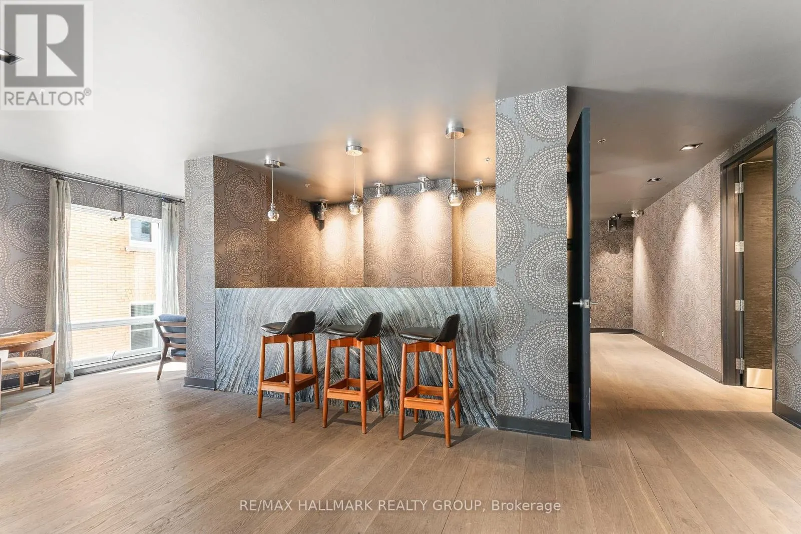 1007 - 428 SPARKS STREET